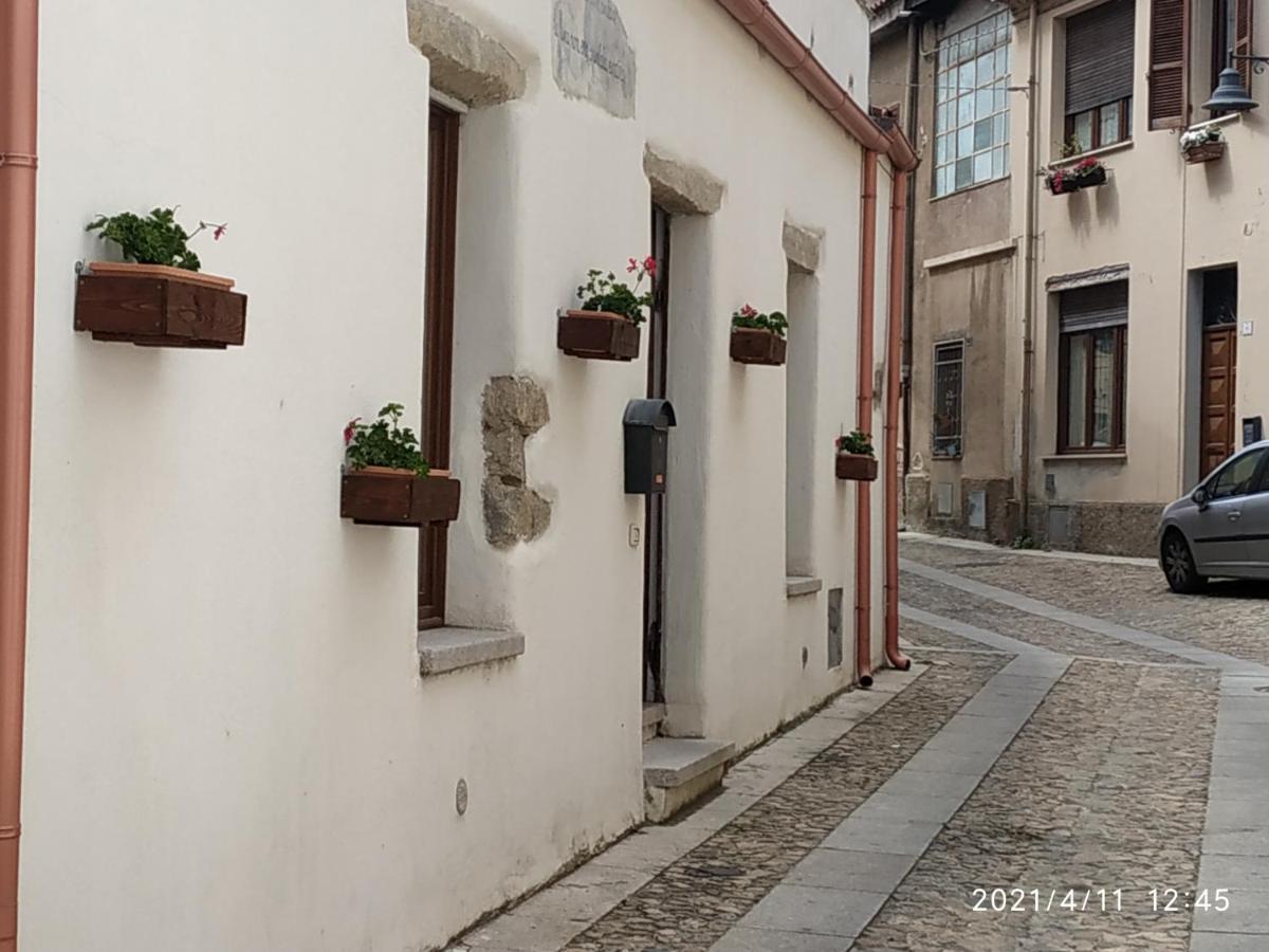 La Corte Di Grazia_Iun P2039/40 Nuoro Kültér fotó