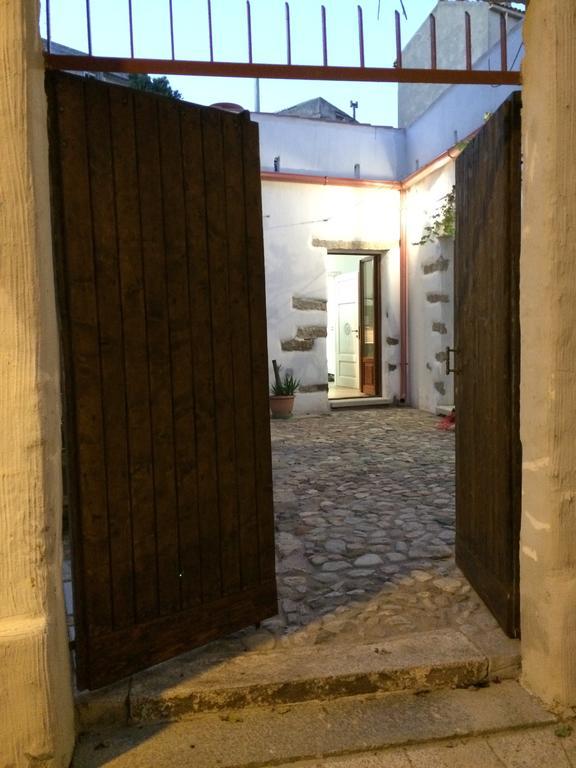 La Corte Di Grazia_Iun P2039/40 Nuoro Kültér fotó